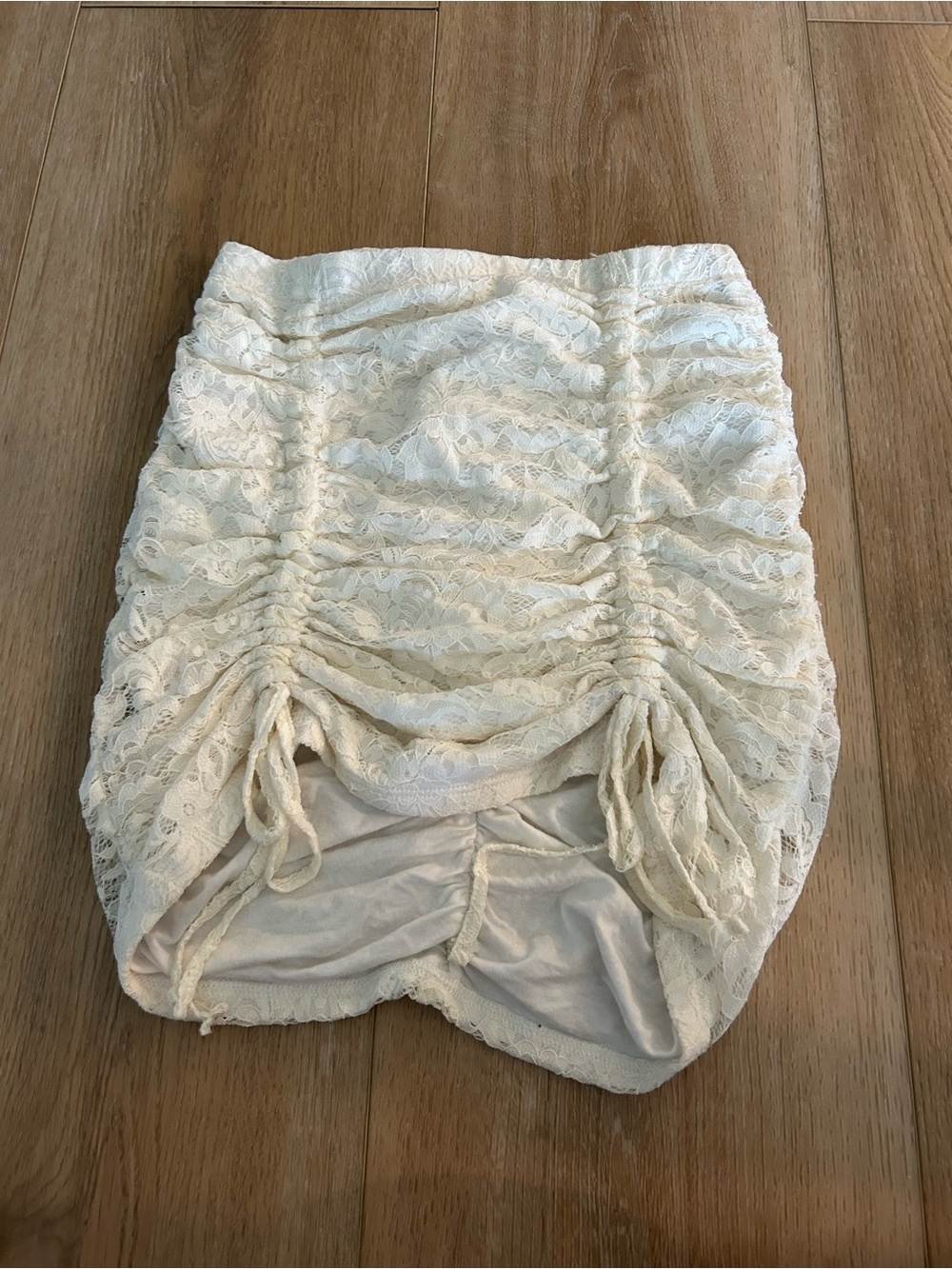 Garage Cream Lace Ruched Skort